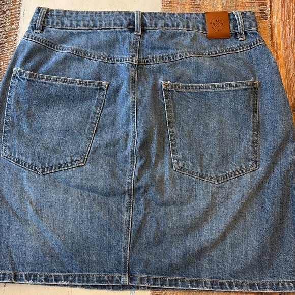 Vera Moda Denim Skirt size Large - Picture 7 of 9